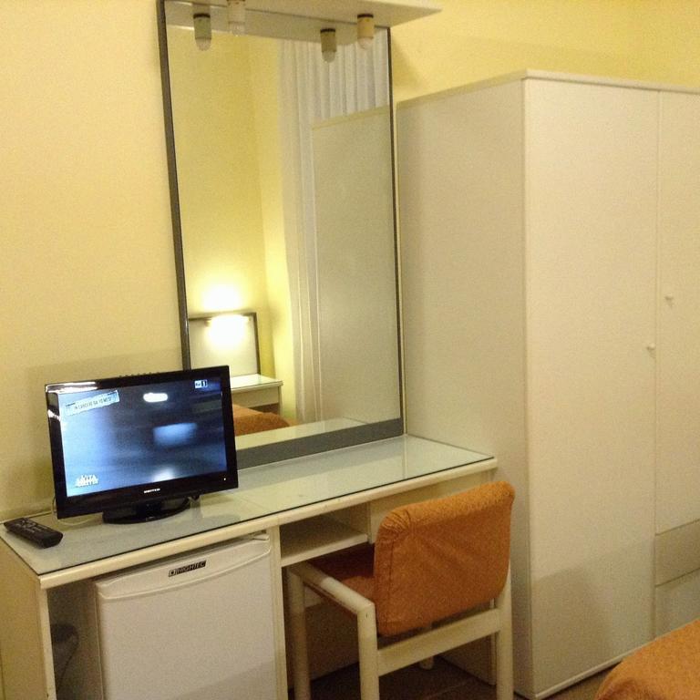 Hotel Arco Del Sole 라바냐 객실 사진