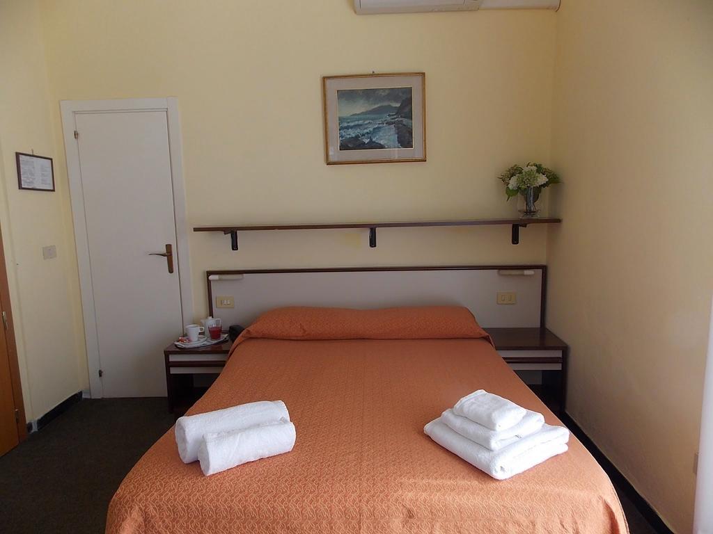 Hotel Arco Del Sole 라바냐 객실 사진